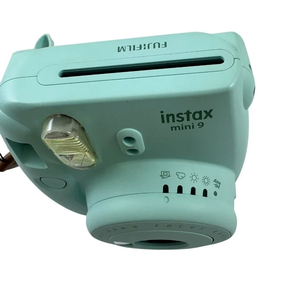 Fujifilm Instax Mini 9 Instant Camera Pastel Blue with Carrying Case